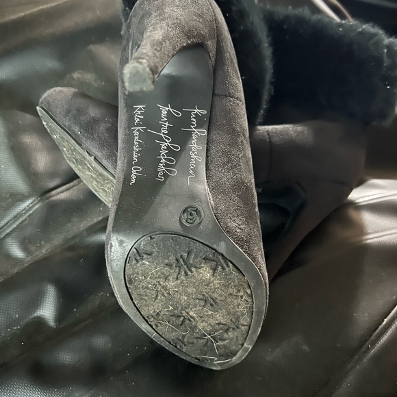 Beautiful ankle boot. - Picture 4 of 4